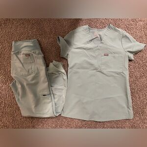 EUC Figs Scrub Set Sea Glass Petite XXS